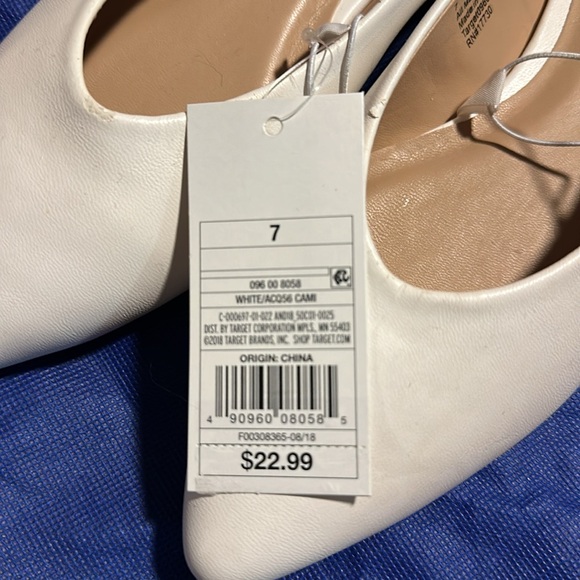 Sandals - Picture 5 of 5